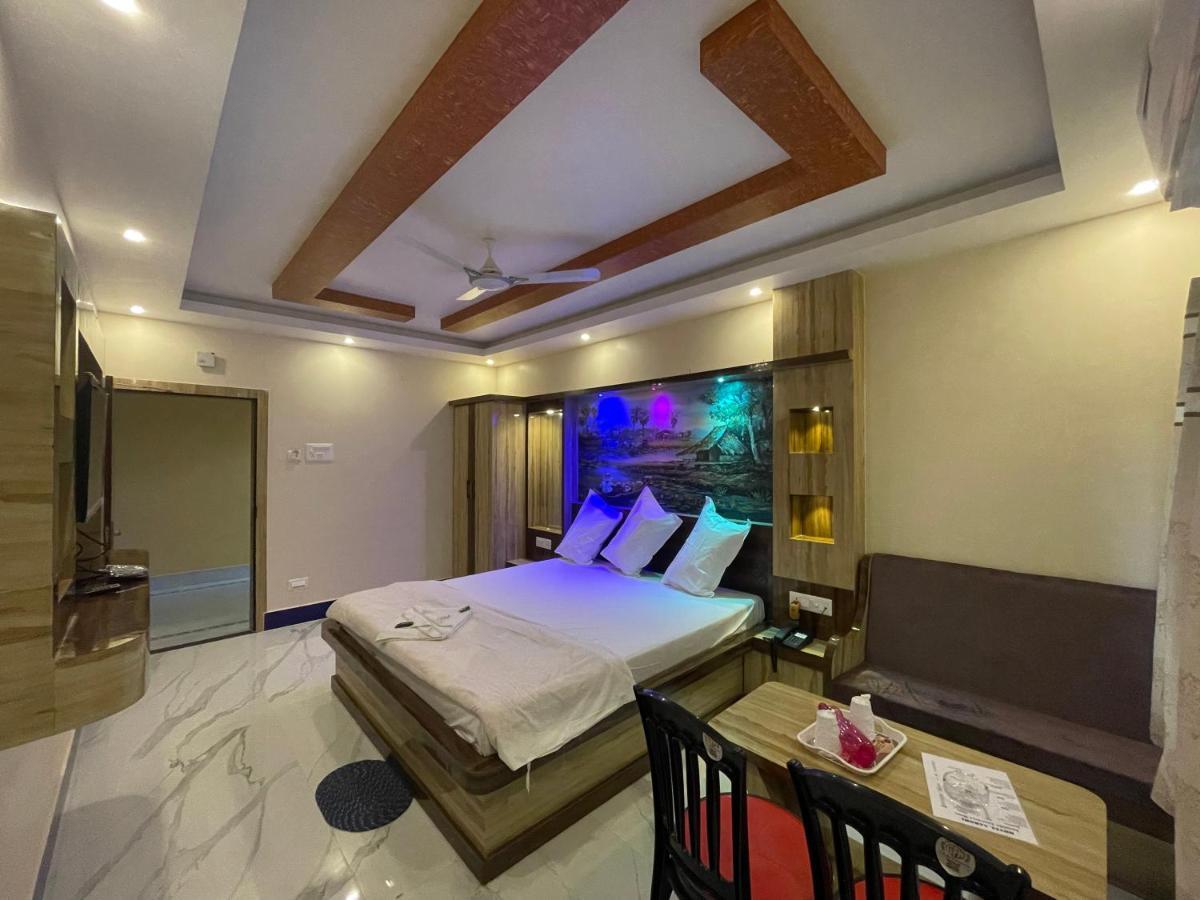 Hotel Aarohi Tarapith Dış mekan fotoğraf