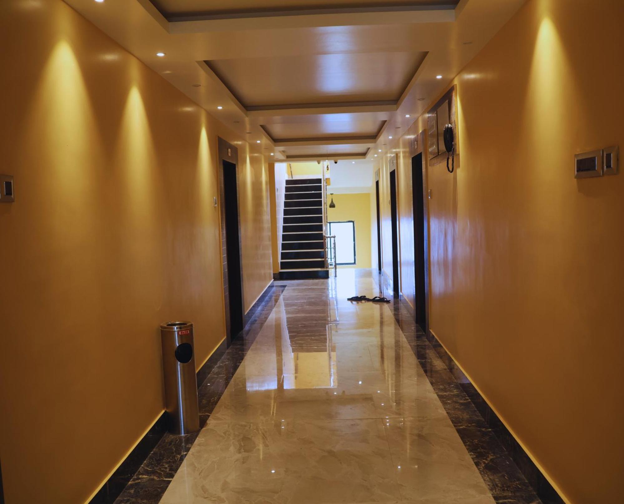 Hotel Aarohi Tarapith Dış mekan fotoğraf